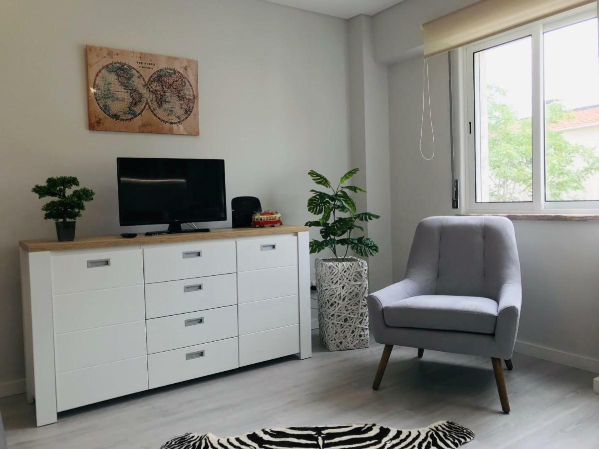 Rent4Rest Sao Bento Charming Apartment Lisbon Luaran gambar