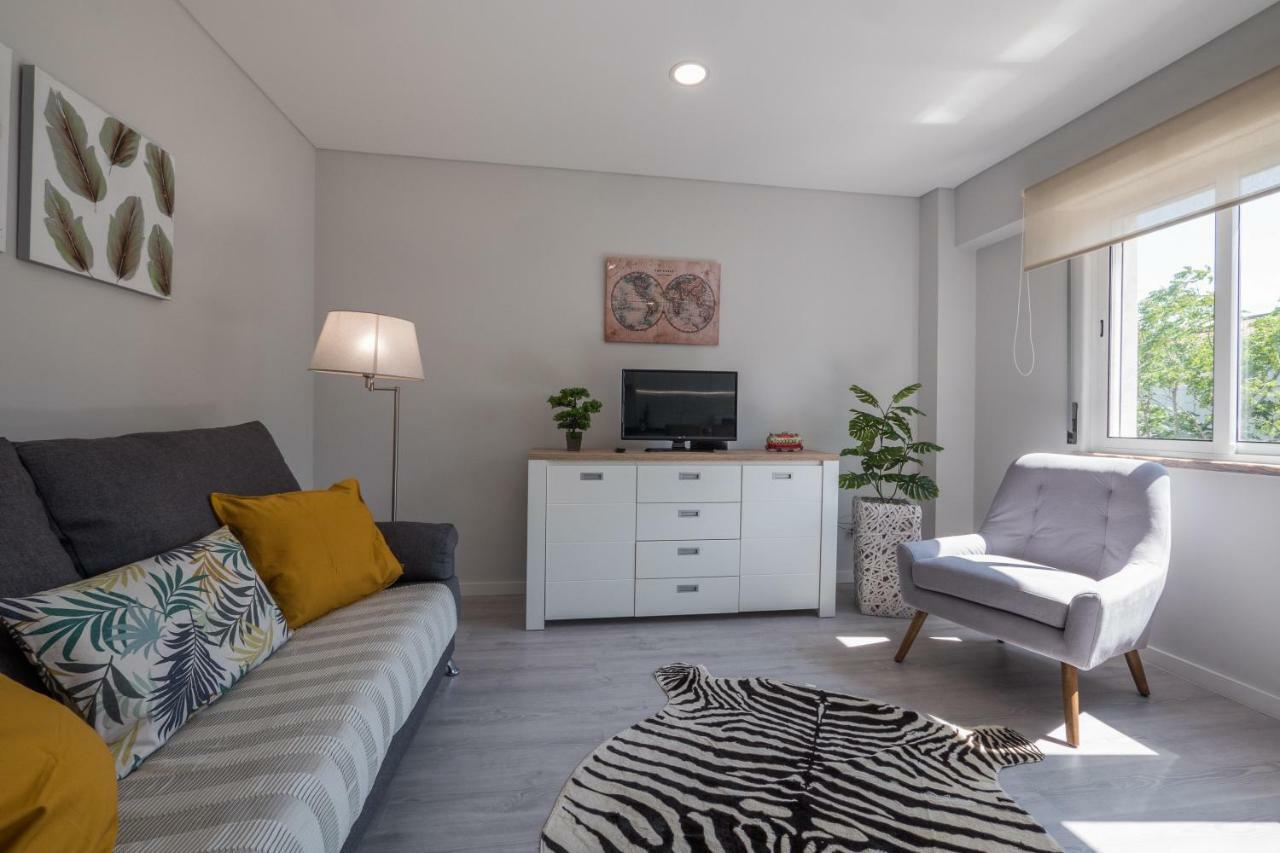 Rent4Rest Sao Bento Charming Apartment Lisbon Luaran gambar